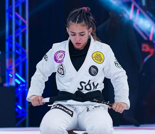 Bia Mesquita, championne du JJB féminin