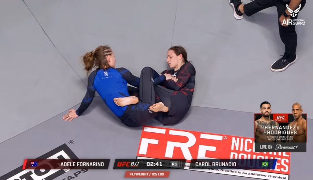 Adele Fornarino soumet Carol Brunacio en demi-finale du Grand Prix UFC BJJ 10