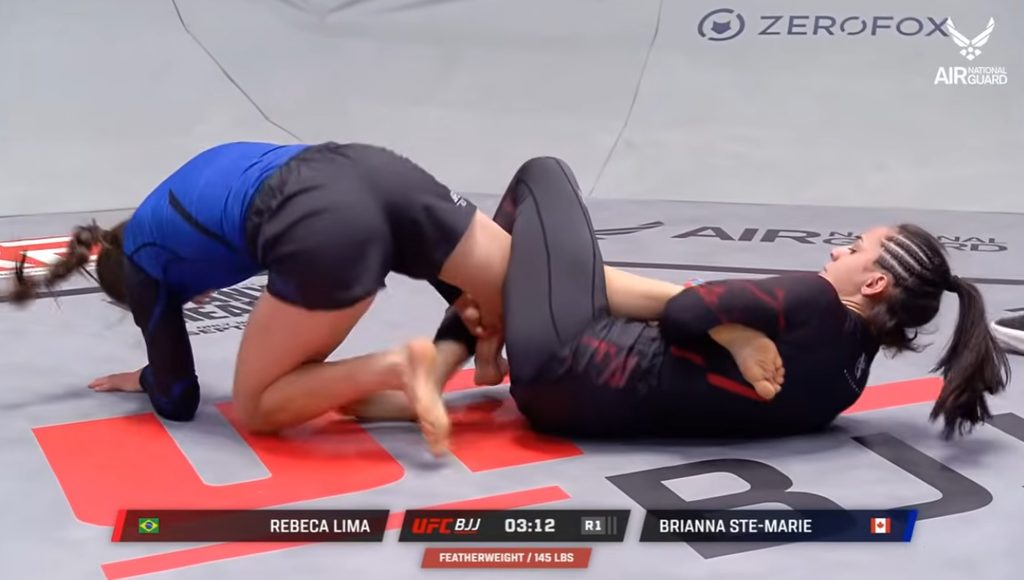 Brianna Ste-Marie soumet Rebeca Lima pour le titre featherweight à l'UFC BJJ 10
